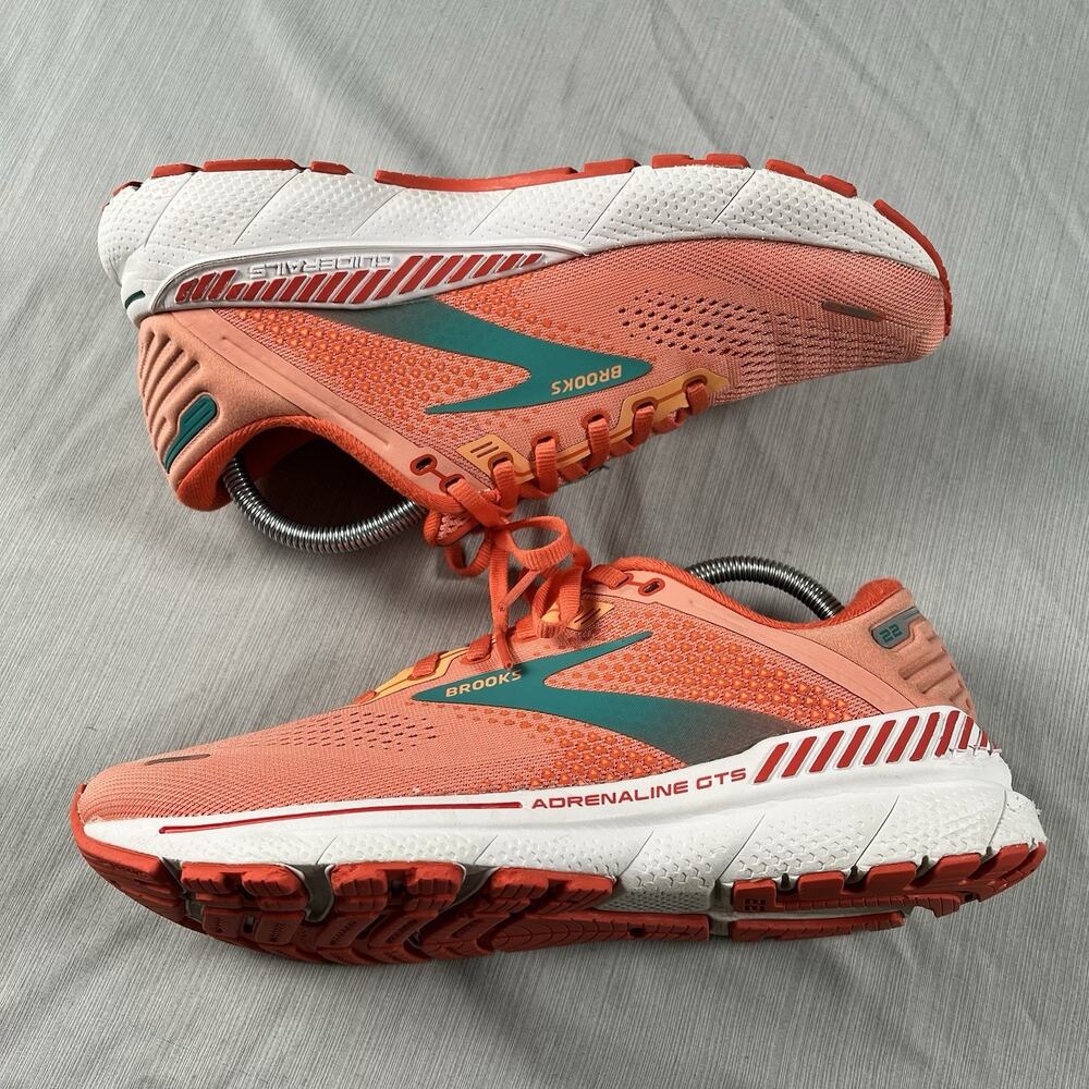 Brooks Adrenaline GTS 22 Women’s Size 9.5 Running Shoes Gym Sneakers 1203531B680